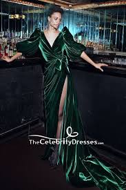 She also shared the inside video of the party and dance at punjabi. Freida Pinto Dunkelgrun Samt Wickel Abendkleid 2020 Vanity Fair Oscar Party Thecelebritydresses
