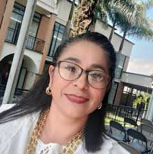 Lic. en pedagogía por alto nivel académico: Irma Urbina Irma Daniela Urbina  Jurado tomó protesta como licenciada en pedagogía en ceremonia de  titulación que encabezaron la licenciada Jessica Mendoza Teytud, directora  de