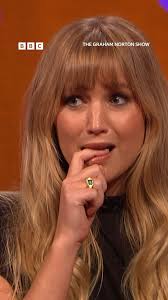 Jennifer Lawrence fed Robert Pattinson... from the bin 🗑️  #JenniferLawrence #RobertPattinson #JeremyAllenWhite #GrahamNorton  #TheGrahamNortonShow