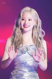 Tzuyu and chaeyong, on the other hand, took on the boldest hues with deep turquoise and cherry red, respectively. Here Are 10 Times Twice S Dahyun Had Her Colorful Hair Up In Pretty Curls Koreaboo