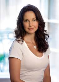 She grew up in a family of performing artists: Ashley Judd Alchetron The Free Social Encyclopedia