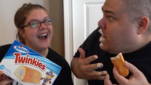 MAYONNAISE FILLED TWINKIES!!! VLOG. IS. LIVE!