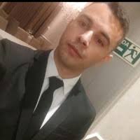 40+ perfis com “Romaniuk”