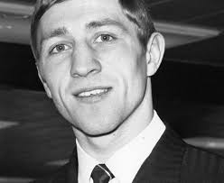 Ex-champion boxer Ken Buchanan 'shadow of former self' and admitted to  psychiatric hospital for alcoholism