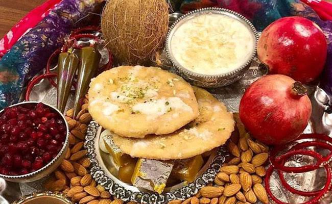 Important karwa chauth sargi items list