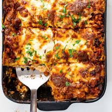 Cheesy Chicken Lasagna Simply Delicious Recipe In 2020 Chicken Lasagna Chicken Recipes With Cream Cheese Lasagna