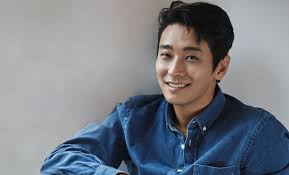His first leading role was in the 2006 hit drama princess hours. Ju Ji Hoon Renews Contract With Keyeast Even Before Its Expiration