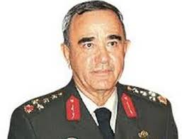 .kalın'ın yüksek askeri şura toplantısının ardından açıkladığı tsk'nın yeni komuta kademesinde, kara kuvvetleri komutanlığı görevine, eski jandarma genel komutanı ve eski genelkurmay. Eski Kara Kuvvetleri Komutani Erdal Ceylanoglu Tutuklandi