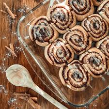 Try your hand at the poker of dice games, roll your dice and look for pairs, 3 of a kinds, full houses and straights. Cinnamon Rolls Food Fall Recipes Beautiful Food