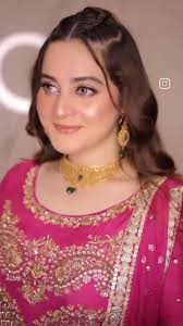 Aimen Khan Brother Wedding Mehndi Look