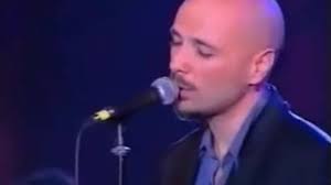 (en) alex baroni, su discogs, zink media. Yabla Player Lerne Italienisch Alex Baroni Tu Scendi Dalle Stelle
