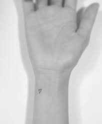 Minimal Tattoos Playground Tat2 Korea Minimalist Tattoo Tiny Heart Tattoos Tattoos