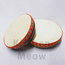 Alat musik tradisional menjadi gambaran kekayaan budaya indonesia. Kompang Tradisional Melayu Kulit Kambing Persembahan Alat Musik Melayu Shopee Malaysia