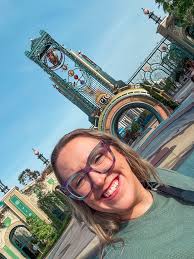 Which ride to choose between Battle at the Ministry and Mine Cart Madness  at Universal Epic Universe Theme Park?