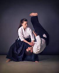 Psbattle Martial Arts Girl Throwing Guy Around Martial Arts Girl Martial Arts Women Women Karate