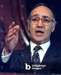 Image of MICHAEL HOWARD ANNOUNCES LEADERSHIP CONTENTION IN LONDON,  1997-05-06 (photo)