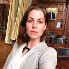 Annabella Hansen på LinkedIn: Tre år går alldeles för fort och nu står man  redo för en ny fas i livet…