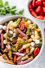 I added a lot of nice fresh veggies to this pasta salad, and i made a nice creamy dressing to take this italian pasta salad to another level! Easy Italian Pasta Salad Recipe Easy Italian Pasta Salad Pasta Salad Italian Best Brunch Recipes