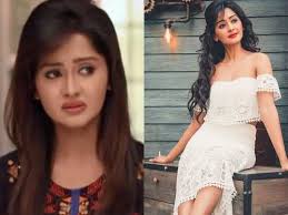 Even in the show, she is mostly seen wearing traditional clothes. Yeh Rishta Kya Kehlata Hai Completes 11 Years A Look At How The Cast Looks Like In Real Life Now The Times Of India