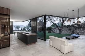 Maybe you would like to learn more about one of these? Baie Vitree Entierement Escamotable Dans Le Sol Une Villa Italienne Design