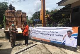 Ia bertanya kepada masyarakat kelompok tani itu apakah sudah memiliki sepeda. Balai Karantina Pertanian Tarakan Fasilitasi Ekspor Hortikultura Jendela Kaltara