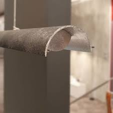 The underside of the breaker bar may also be rubberized to prevent it from marking the tiles. Exhibition Part Braga Led Bar Top Luminaire Tile 2121 S1 C24 13 Concrete Look Silver Leaf