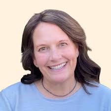 Jennifer Cunnane's Instagram, Twitter & Facebook