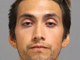 Man arrested, victim walks to hospital after stabbing incident