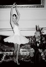 Kate Moss By Mario Testino For Vogue 2000 Kate Moss Queen Kate Supermodels