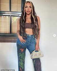 Check spelling or type a new query. Freedomroo Jesy Nelson Flaunts Her Taut Abs In A Tiny Ribbed Crop Top And Mom Jeans With Her Hair In Waves Australiannewsreview