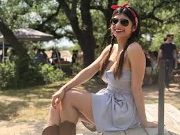 In her tweet, khalifa shared a picture of a man holding a placard… Mia Khalifa Who Heard About Taking Money On A Tweet For Farmers Pulled Her Up Jsnewstimes