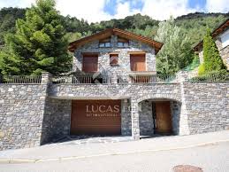 Casa para comprar en andorra la vella. Chalets De Esqui Una Seleccion De Villas De Lujo En Andorra Lf Noticias Y Prensa