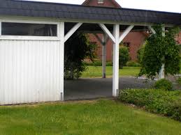 Schindeln, dachschindeln, bituminöse dachschiefer für den carport dinard, mit bitumengranulat, wärmeklebende streifen für leichte verlegung, aus fiberglas, in die verpackung (einwegpalette & folie) kann in herkömmlichen wertstoffkreislauf entsorgt werden. Kunststoff Schindel Carport Schwarz 2014 02 Schindeln Dachziegel Fassadenplatten Aus Kunststoff