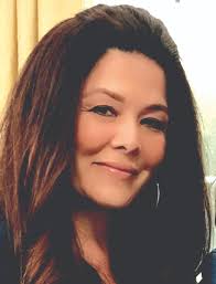 Lisa Vigil's Instagram, Twitter & Facebook