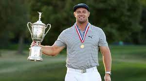 The 2010 open champion louis oosthuizen sends his second at 5 to ten feet, then knocks in the birdie putt. X55j6vac8omjam