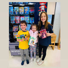 Riverside's Vocabulary Parade #gameonrvc #likeacyclone