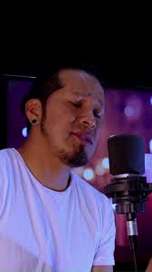 Excusas: Una Balada Romántica de Paul Max