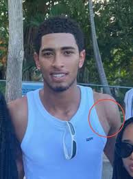 I asked Jude Bellingham how his shoulder is doing. Really nice lengthy  response from here about his mobility