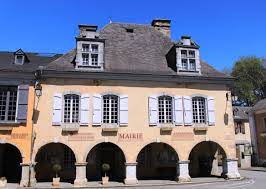 Préparation du millénaire de l'abbaye. Fichier Mairie De Saint Pe De Bigorre Hautes Pyrenees 1 Jpg Wikipedia