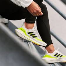 Today i review adidas ultra boost 20 sneaker model and compare to the ultra boost 19 and discuss, is it worth buying the new flagship running sneaker? Adidas Ultraboost Review Ultraboost 21 Vs Ultraboost 20 Vs Ultraboost 19 Vs The Ultraboost Original Coach