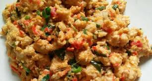 Semua bahan sambal dipanggang di wajan teflon, lebih enak lagi pakai piring dari tanah liat, uleg sampai halus. Resep Tempe Kukus Gurih Chanelmuslim Com