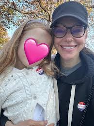 Rena Ferris's Instagram, Twitter & Facebook