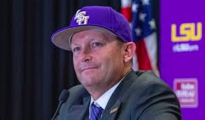 Pitchers Bryce Collins, Riley Cooper transfer from Arizona to LSU,  following coach Jay Johnson