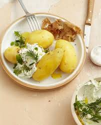 Pellkartoffeln Mit Quark Rezept Recipe In 2020 Veggie Dinner Food No Cook Meals