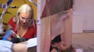 However, of the many people there are still many who do not know what is meant by this sentence. New Zealand Tattoo Artist Rose Hardy Stars In Netflix Hit Tattoo Redo Digitpatrox