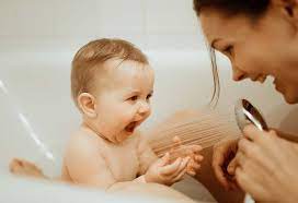 The ideal temperature for a baby's bath is between 37 degrees celsius and 38 degree celsius. What Is The Right Water Temperature For Baby Bath