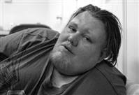 Man dreams of living in Arizona under a tree