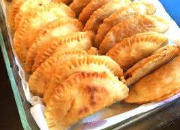 Rehydrate the onion in the wine overnight in the fridge, or heat them in the microwave for 30 seconds, then allow to stand for 10 minutes. Empanadas Con Carne Y Papa Recetas Mexicanas Comida Mexicana