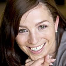 Lisa Evens (@SilkLisaEvens)