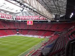 Werfen sie einen blick in die umkleidekabinen und die exklusiven bereiche für die spieler. Johan Cruijff Arena Stadion In Amsterdam